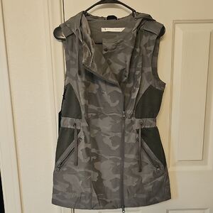 Blanc Noir Vest
